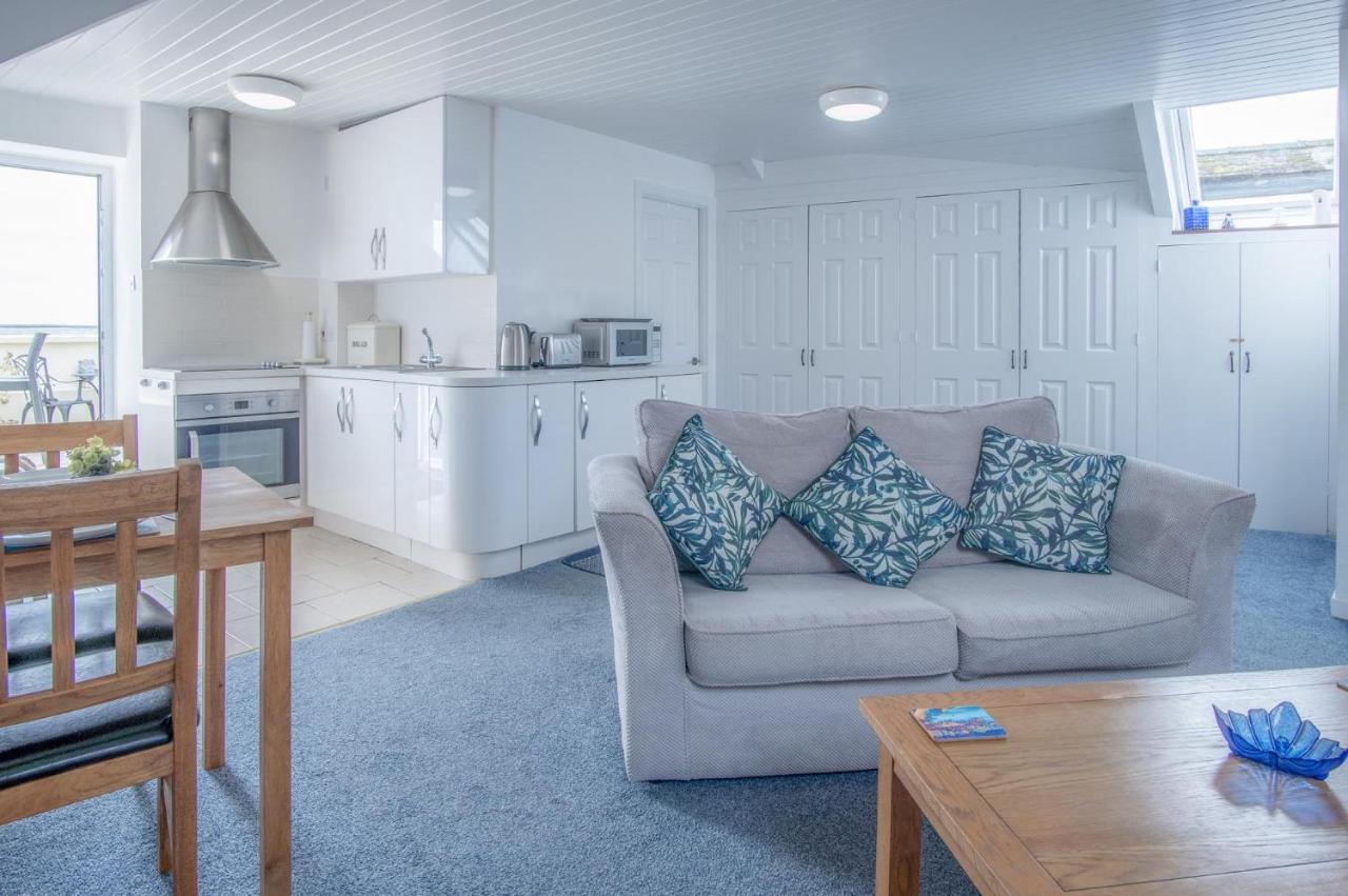St Julians View - 1 Bedroom Apartment - Тенби Экстерьер фото